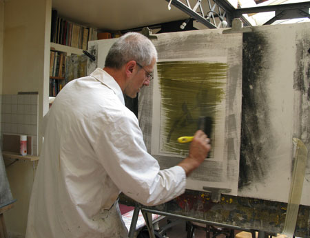 Laurent Bena&iuml;m photographe au travail