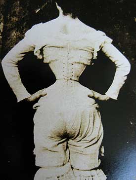  Corset taille de gu&ecirc;pe fin XIX &egrave;me si&egrave;cle