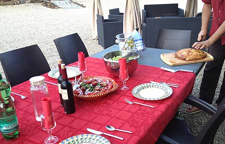 La Fistini&egrave;re - d&icirc;ner sur la terrasse