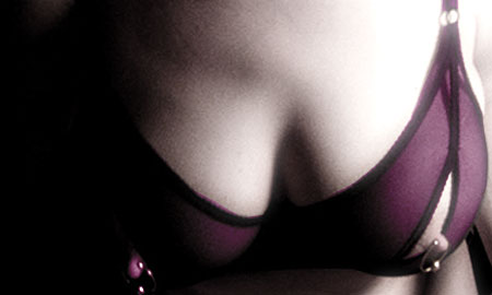 buste de femme et bijoux de seins