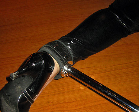 barre d'&eacute;cartement et attache de cheville - d&eacute;tail