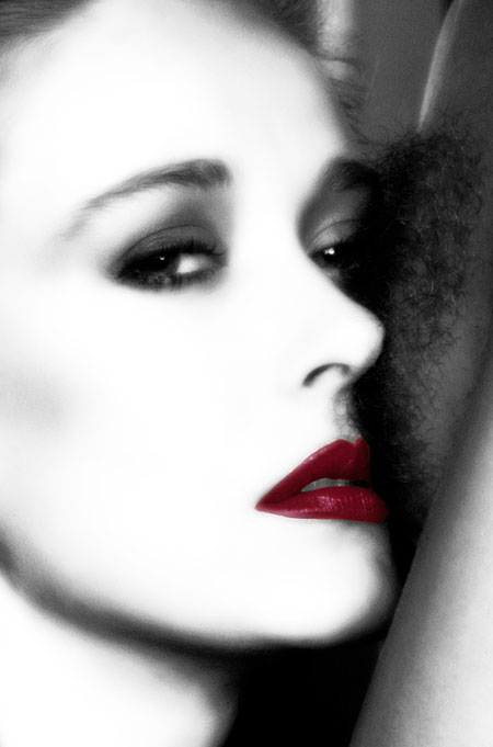 Tendresse entre femmes - photo jacques Bergaud  &copy;  nouvelles tentations